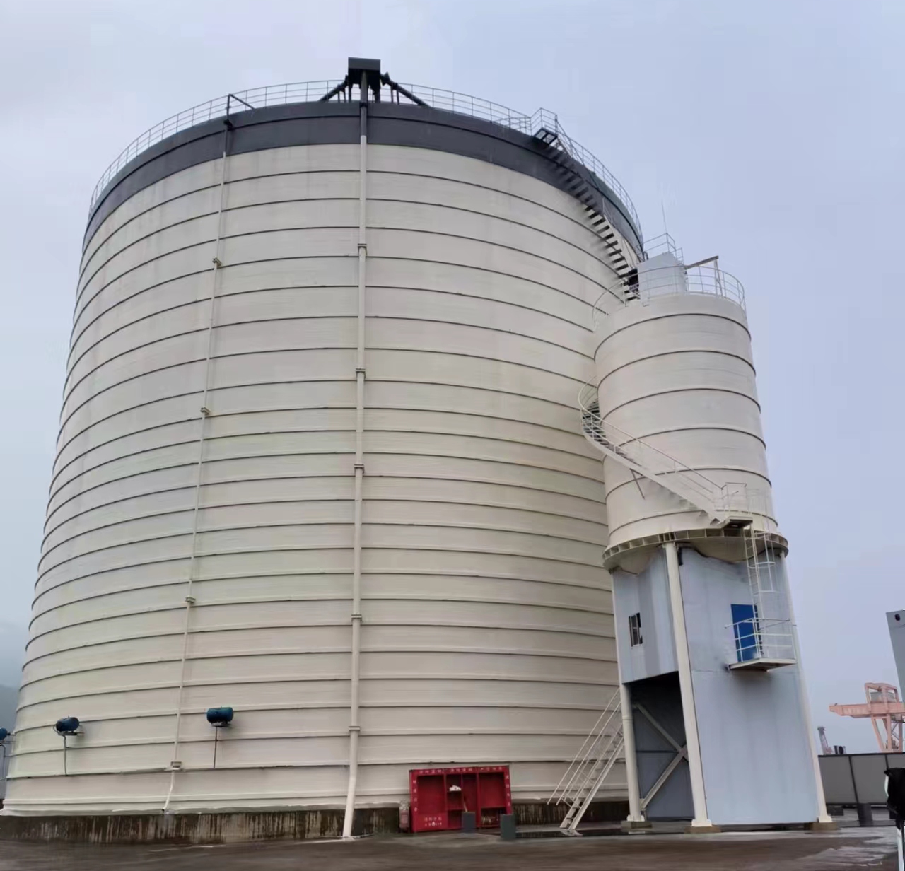 四子王10万吨水泥钢板库